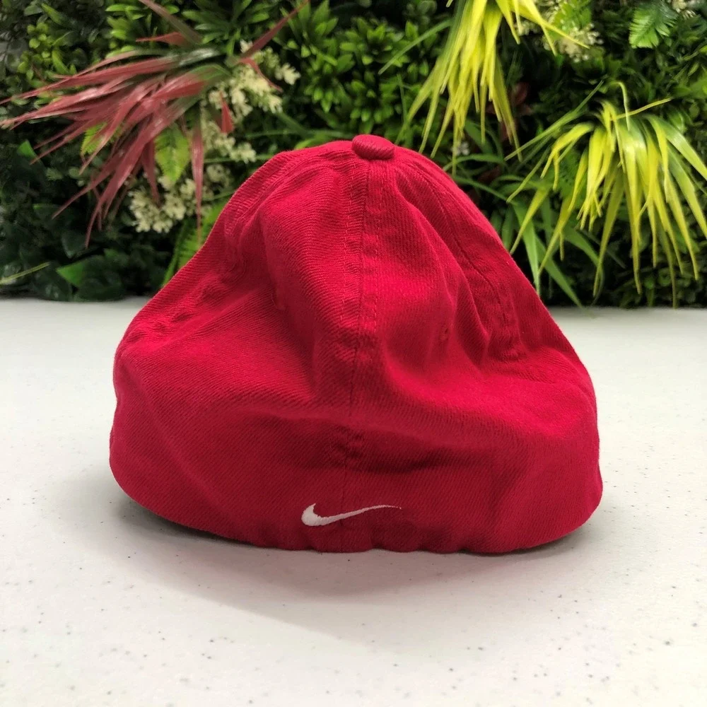 Tiger Woods Hat Cap Fitted Mens Large Red Nike Golf PGA TW Collection Golf Norm
